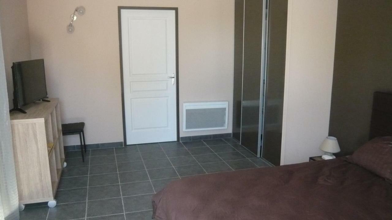 Chambres D'Hotes, B&B Climatisees La Borrellienne Saint-Maximin Kültér fotó